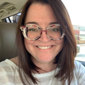 Meet your Posher, Jenn